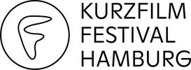 Auf weißem Hintergrund in schwarzer Schrift steht der Name des Festivals sowie das Logo